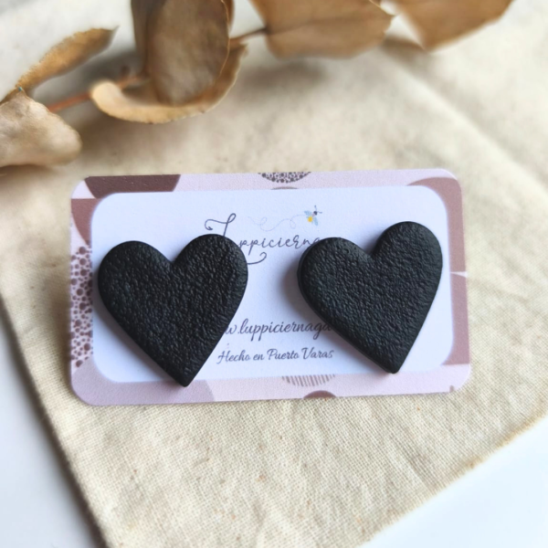 Aritos Corazón Negro